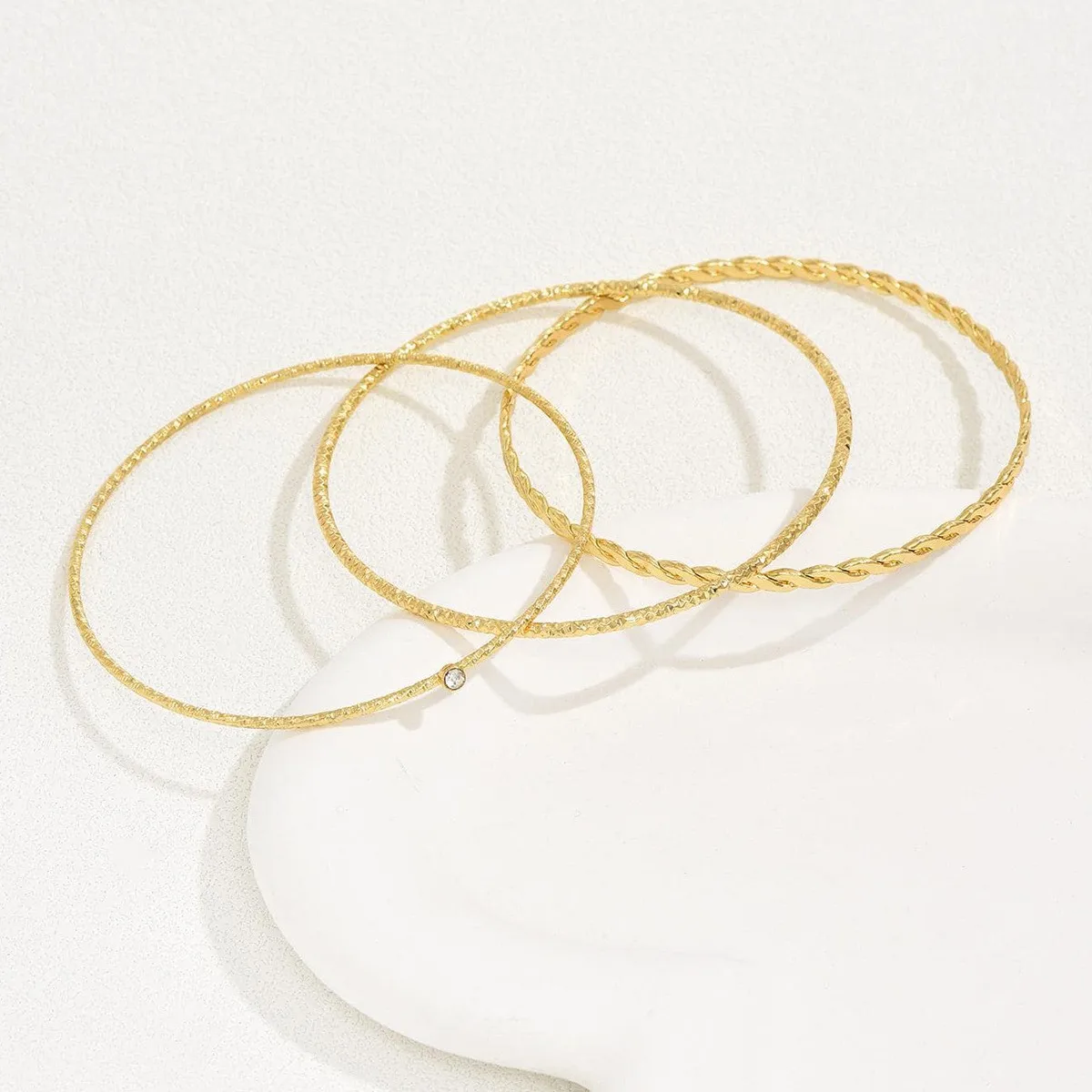 Metal Thin Bracelet Three-Piece Set, Niche Diamond-Encrusted Twist Chain Bracelet Set, Geometric Round Fashion Hand Jewelry