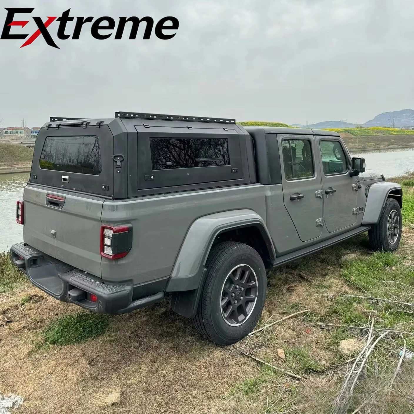 High Quality Retractable Folding 4x4 Waterproof Aluminum Truck Pickup Canopy Anti Theft Hardtop Bed Cover Camper Shell Toyota