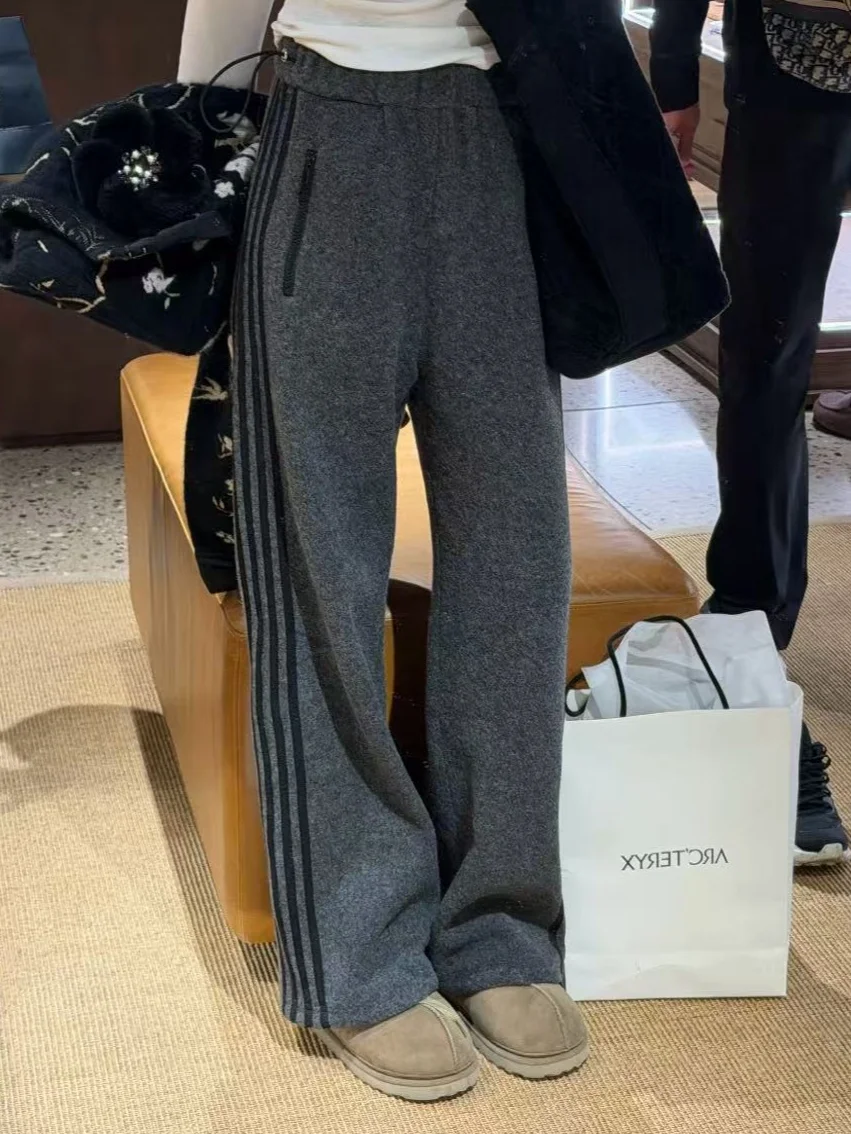 

Модные женские повседневные спортивные брюки с широкими штанинами и боковыми полосками, осень-зима, новинка 2025 года, Le a Station