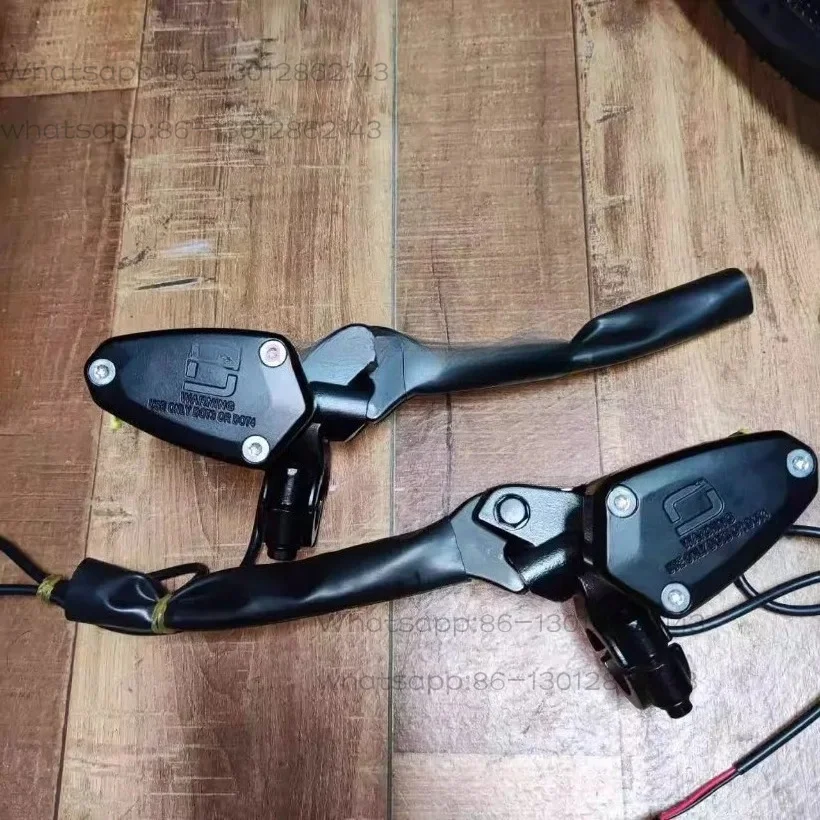 2026 Magasins d'origine pour moto électrique, poignée de frein droite assortie pour Super SOCO TS TC MAX