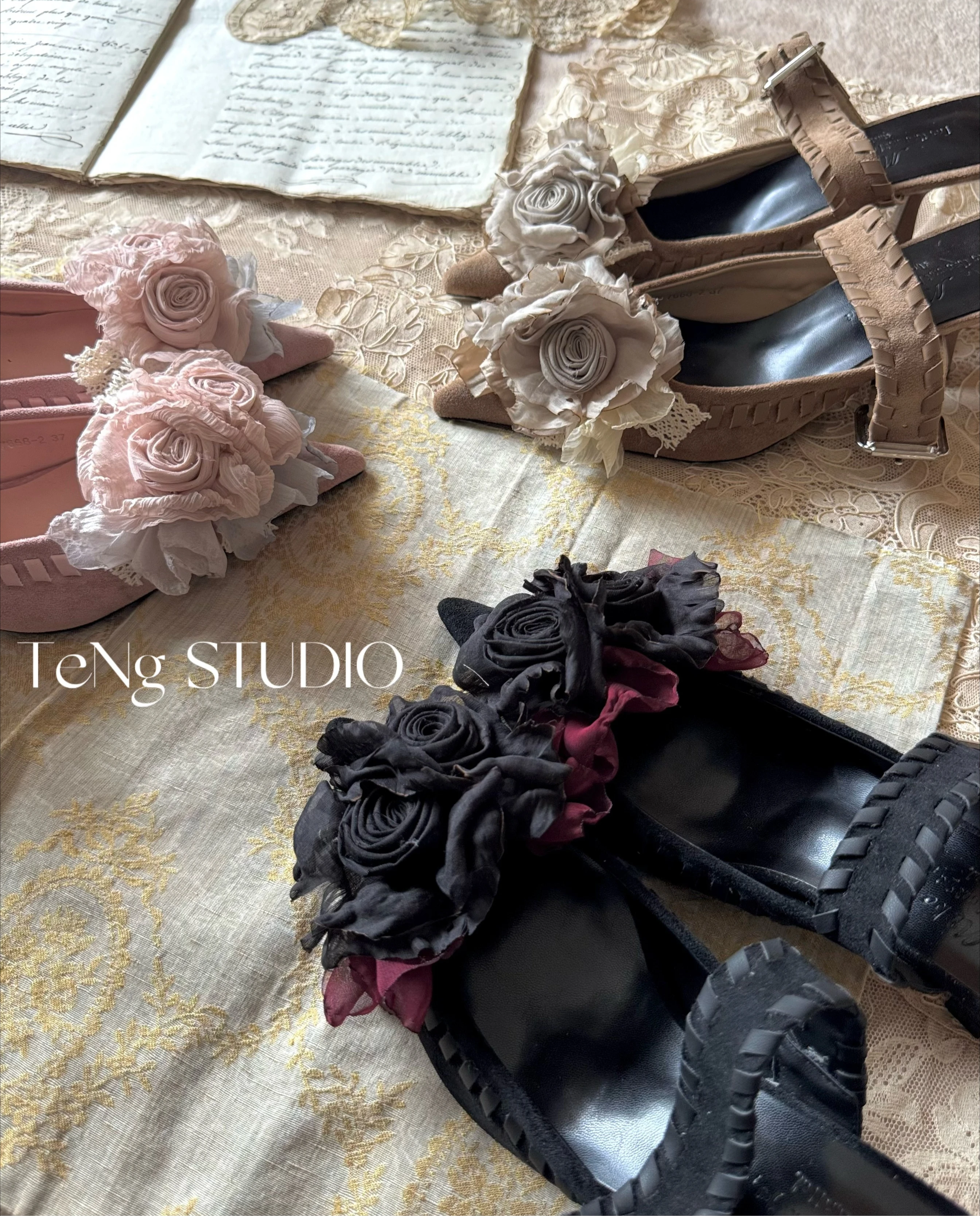 2026 Neue Sommer Original Handgemachte Französische Retro-Stil Trockene Rosenblüten High Heel Sandalen Damen Märchenhafte Süße Einzelschuhe Halbsandalen