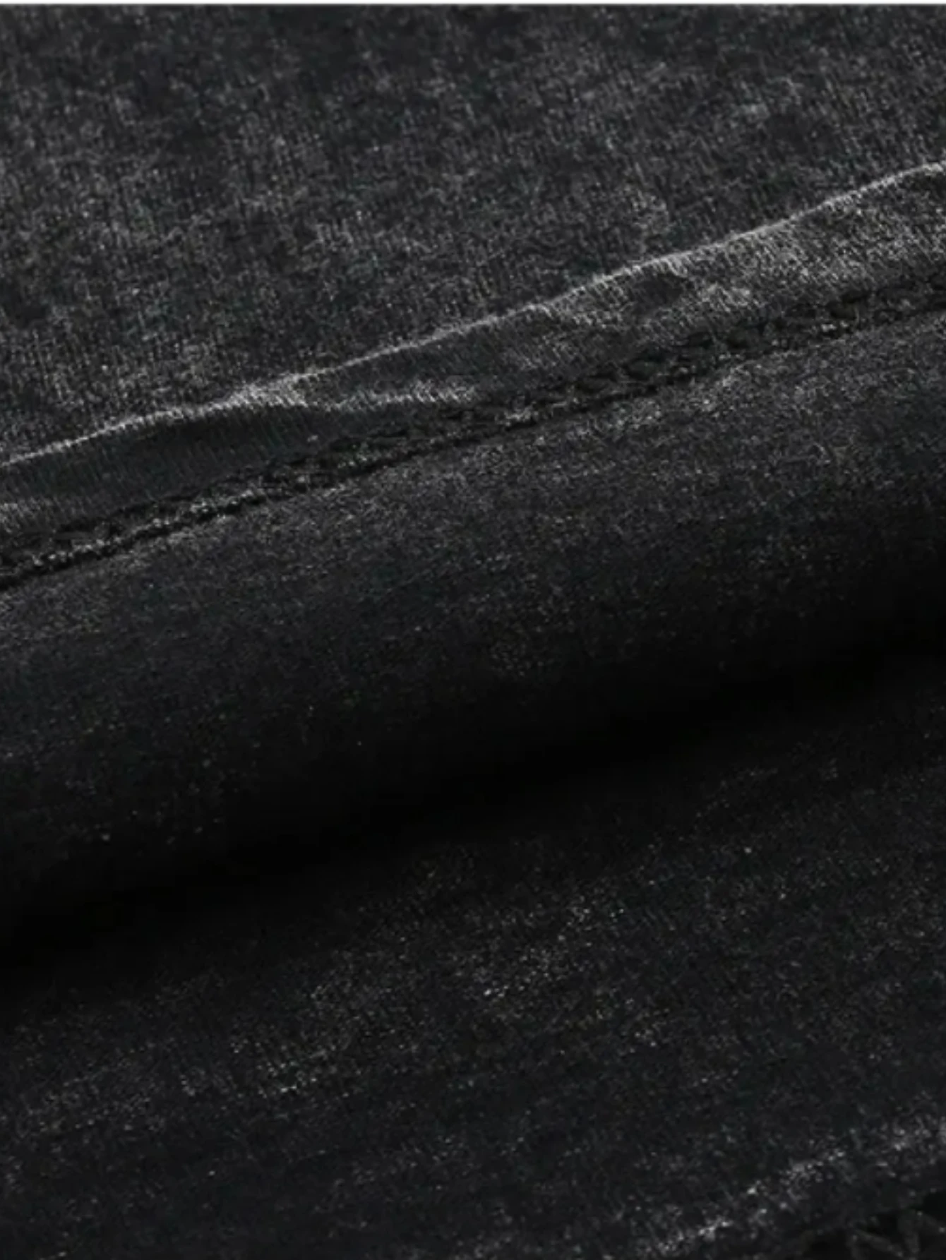 Lovely woman Black Washed Round-Neck T-Shirt Comfortable Loose Fit Perfect for Men Women this Winter Christmas