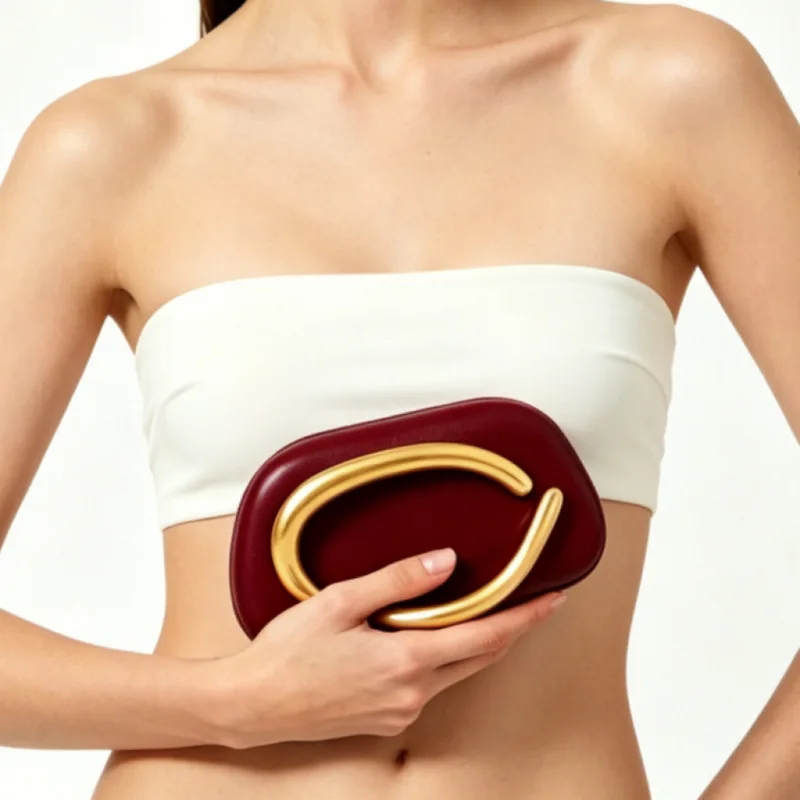 Shell Leather Clutch Bag Alloy Gilt Wrist Banquet Versatile Burgundy New Chinese Celebrity niche Design New