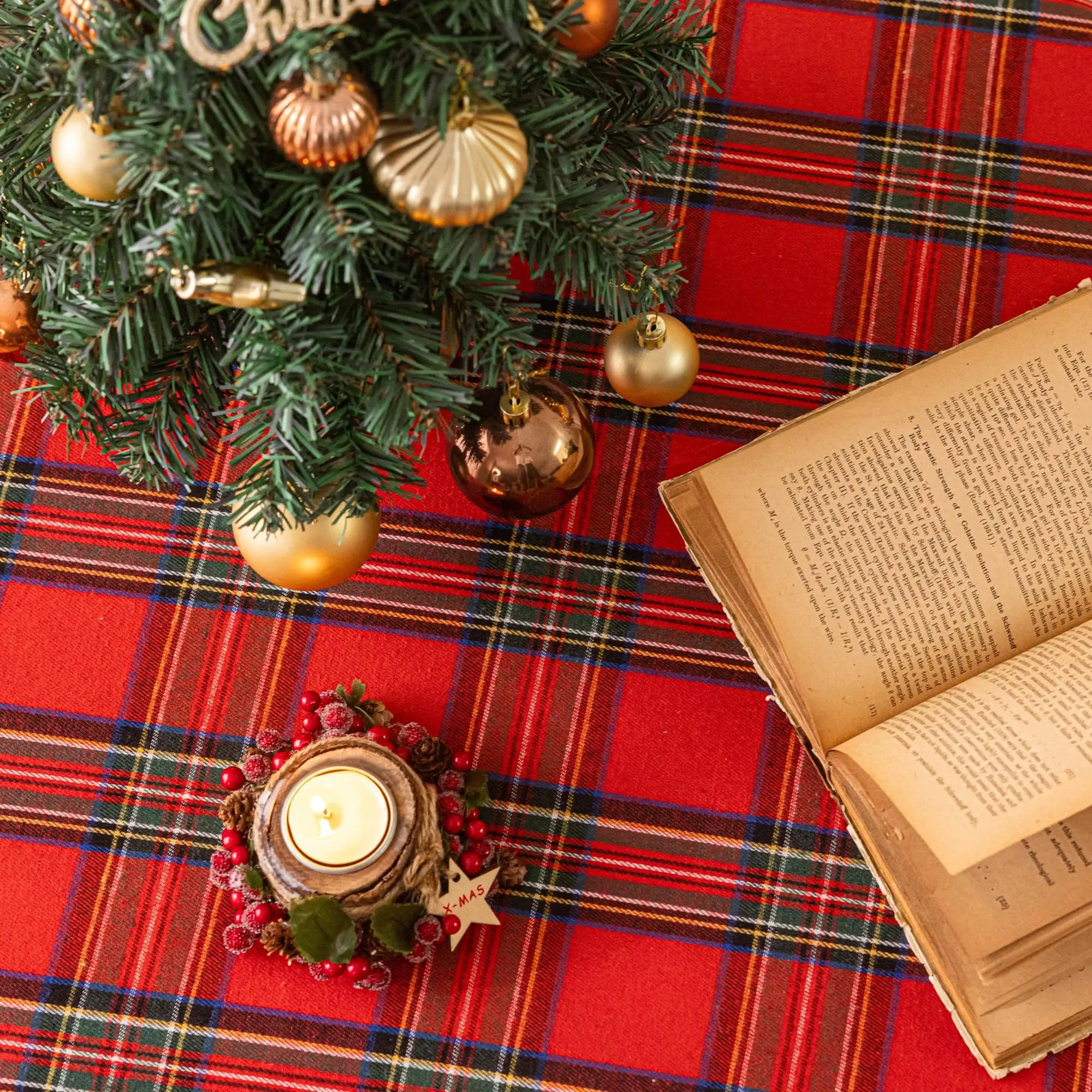 Round Christmas Tablecloth- Red Buffalo Plaid Christmas Table Cloth,  Xmas Tablecloths for Dining Table, Party, Kitchen Decor