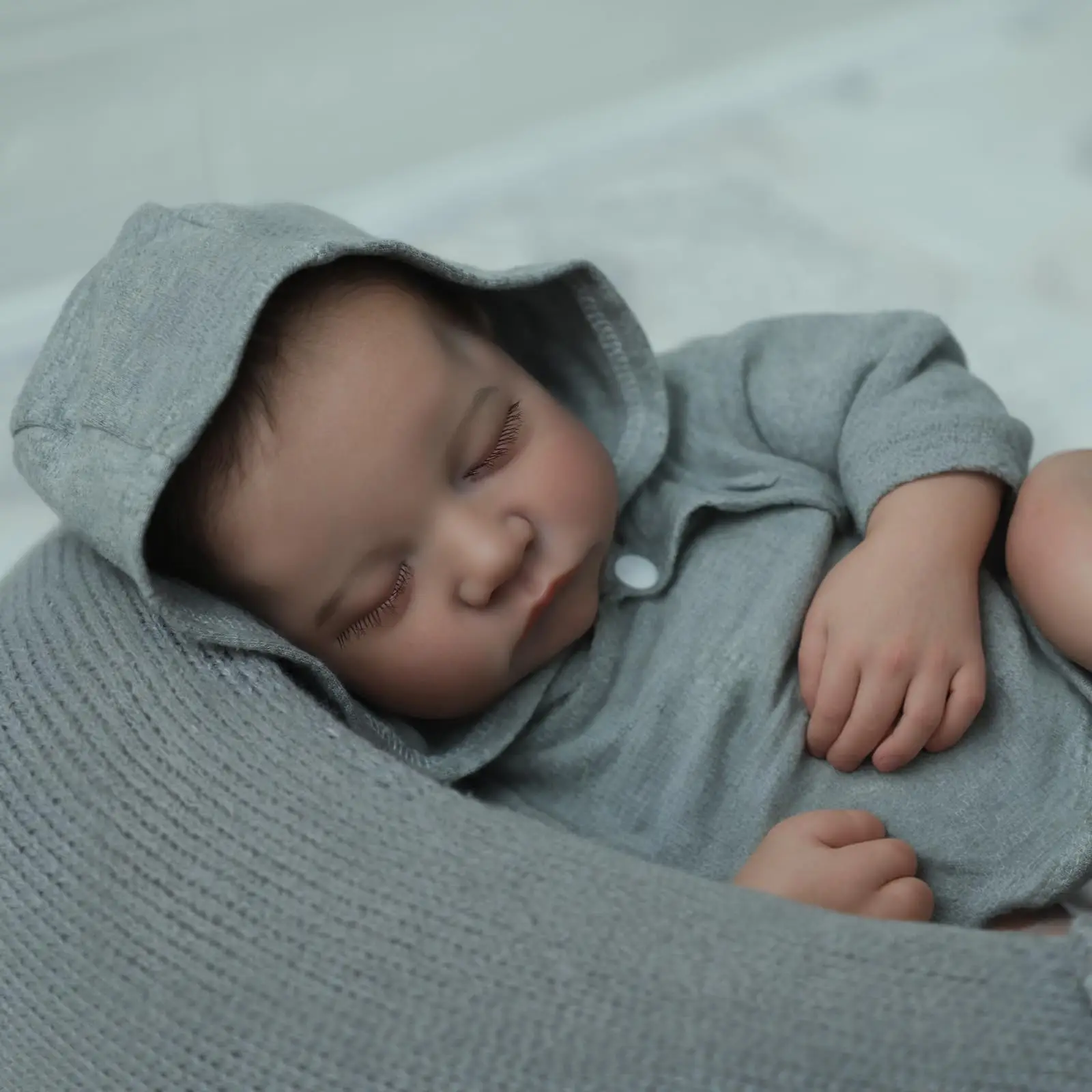 18-inch Vinyl Reborn Boy Doll | Quiet Sleeping State, Exquisite Facial Features, Realistic Expression, Adjustable Limbs,