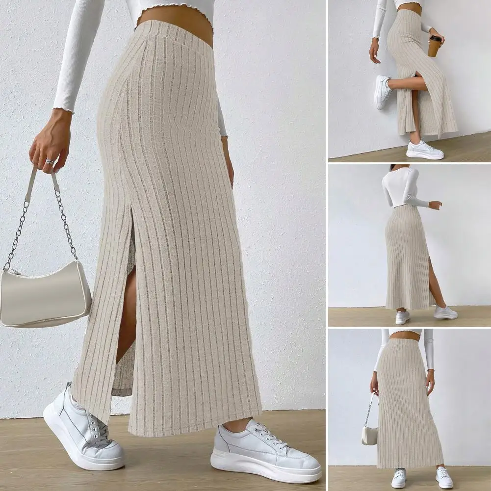 تنورة ماكسي بفتحة جانبية تنورة ماكسي قابلة للتنفس تنورة ماكسي مضلعة أنيقة مع شقوق جانبية عالية الخصر بلون سادة طويلة للخريف