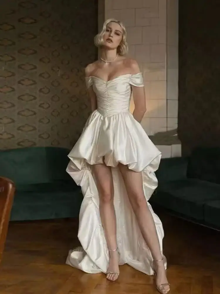 

Vintage High Low Satin Wedding Dresses Simple Off the Shoulder Sleeveless Beach Strapless Bridal Gown Sexy Backless Customized