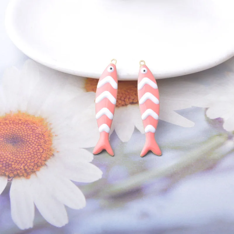 6 Stück Fisch-Ohrringe Anhänger aus Kupfer, beidseitig emailliert, niedliche Meereslebewesen-Fisch-Charms, DIY-Schmuckzubehör – Detail 9