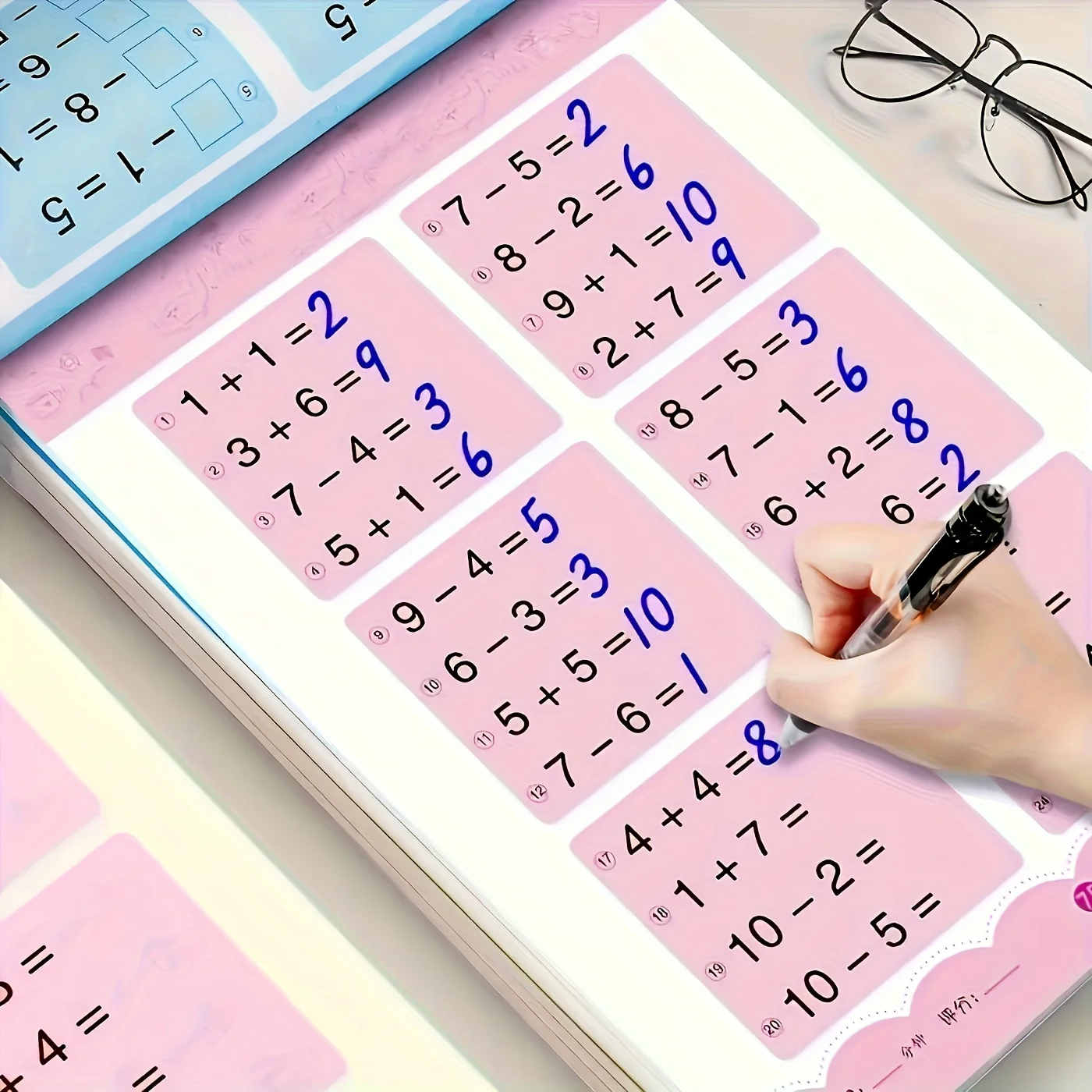 Children's Mathematics Workbook, Student Horizontal Addition and Subtraction Combination To Improve Thinking Training Workbook