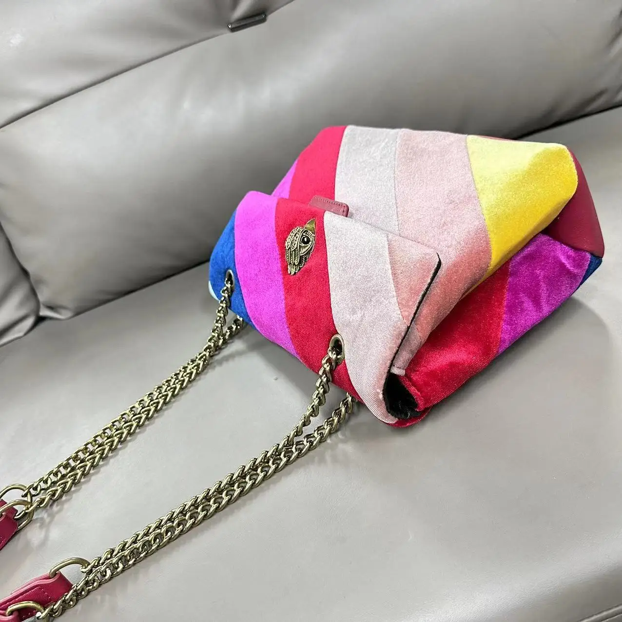 British Kurt Geiger Color Stripe Splicing Contrast Color Small Square Bag Shoulder Crossbody Chain Bag Velvet French