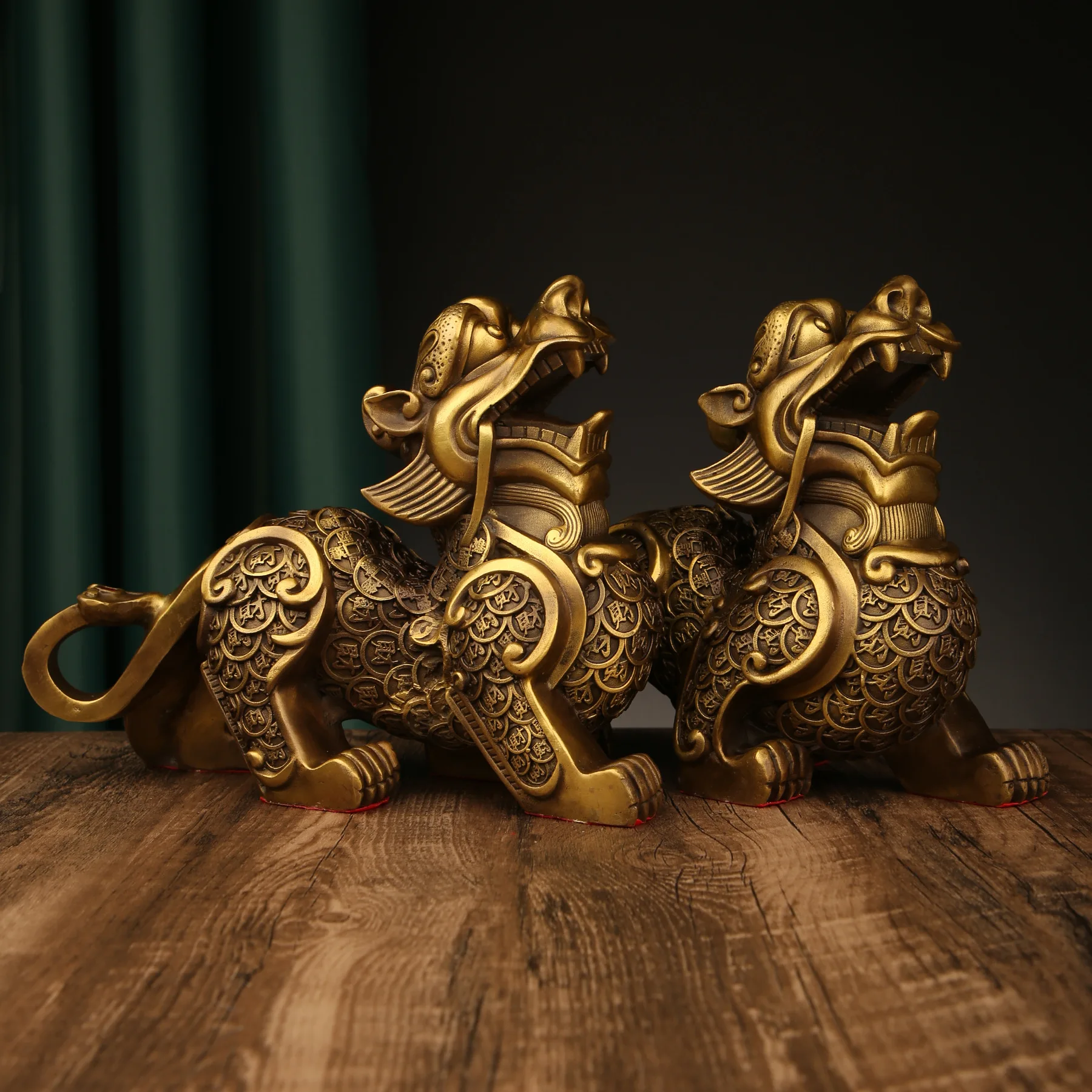 

Pure brass money Pixiu Feng Shui ornaments attract wealth and gather wealth