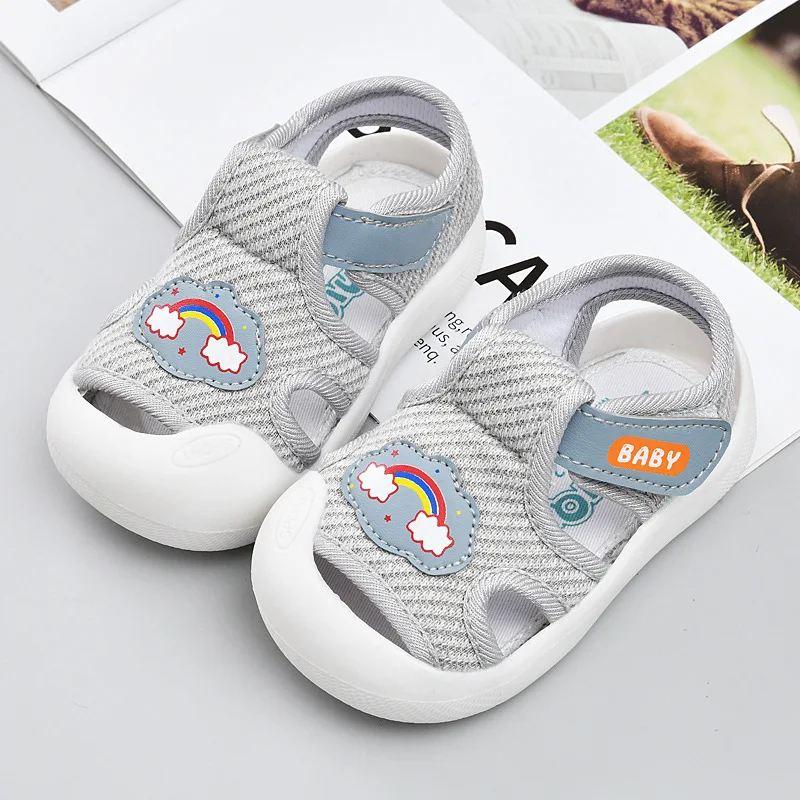 Baby Boy e Girl\'s Soft Sole Sneakers, recém-nascidos Primeiros Caminhantes, andando sapata plana, cor aleatória, estoque, grandes vendas, 0-3 anos