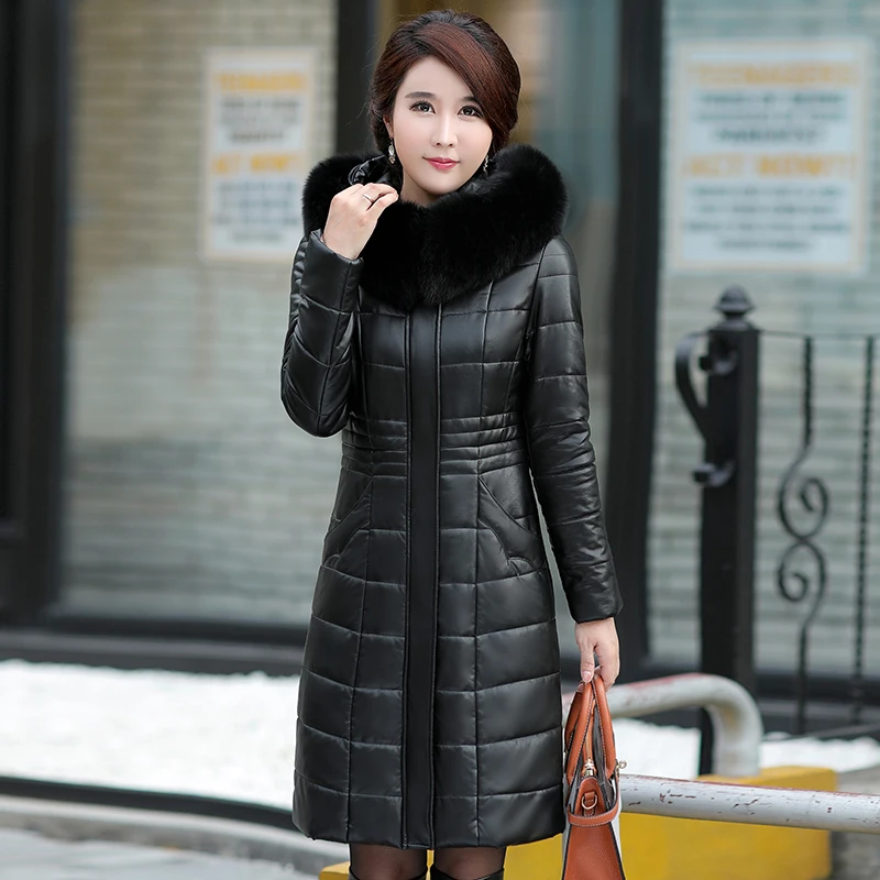 L-8XL New Women Long Leather Overcoat Winter 2021 Mother Sheepskin Coat Thicken Warm Fur Collar Hooded Jacket Outerwear Female