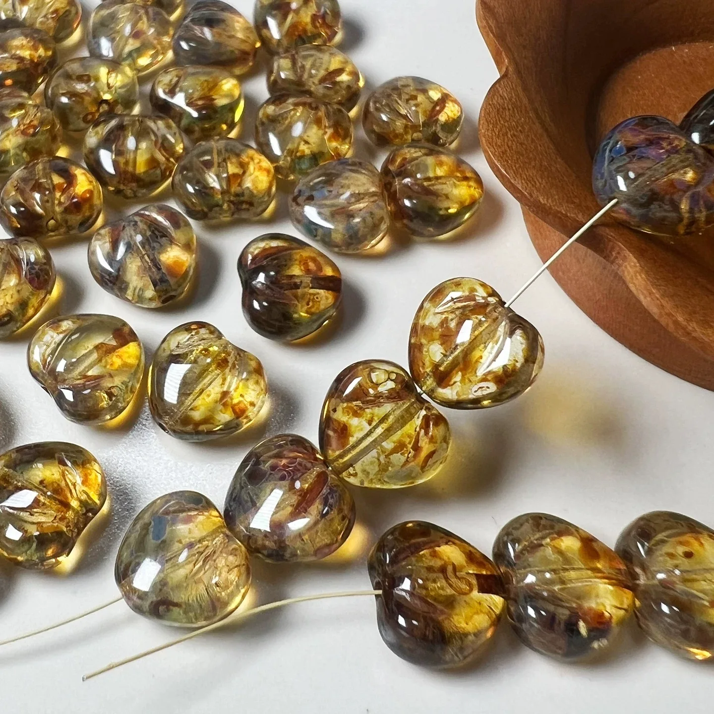 

10pcs 10*11mm Handmade glass beads DIY necklace, bracelet, earrings, hair accessories, keychains.