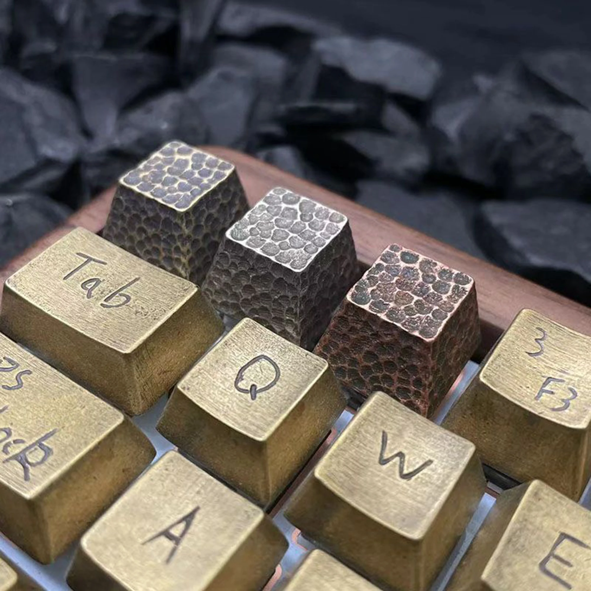 1PC Engraveds Copper keycaps Vintage Meteorite Crater  Handmade Keycaps Cherrys Artisans Metal Key Caps for Mechanical Keyboards