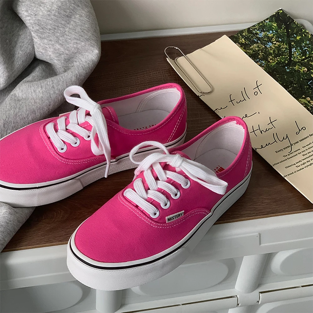 

Повседневные парусиновые кроссовки на плоской подошве, женские уличные однотонные неглубокие спортивные туфли, теннисная женская уличная обувь, вулканизированная обувь на шнуровке