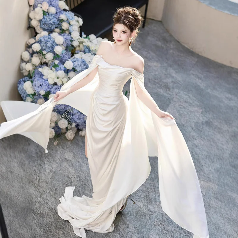 

Satin Light Wedding Dress off-Shoulder Simple Retro French Bride Wedding Veil White Super Mori Welcome Dress for Women