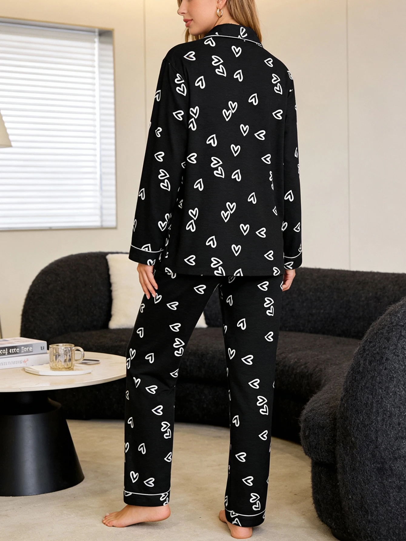 Women's home sleepwear set, heart-shaped printed sleepwear set, comfortable long sleeved top and pants