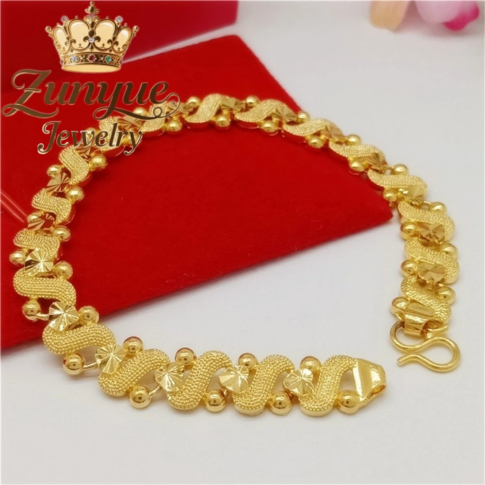 

Sand Gold Bracelet Exudes A Sense Of Light Luxury And Sophistication Heart-Shaped Bracelet Fu Character Fashion Jewelry Charms