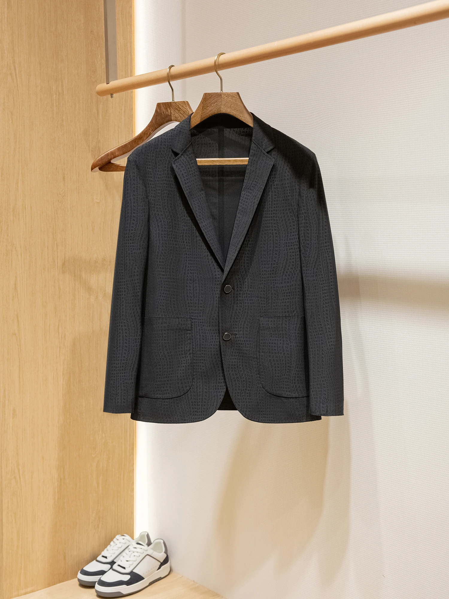 

Anti-Wrinkle Elastic Spring Business Men's Thin Casual Suit Jacket