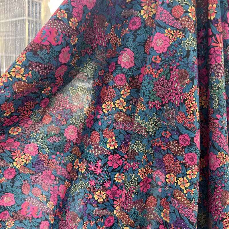 نسيج قطني مزين بالزهور بألوان نابضة بالحياة مقطوعة مسبقًا، نسيج قطني مطبوع عليه زهور نبات البوبلين لمشاريع المفروشات الناعمة ذاتية الصنع