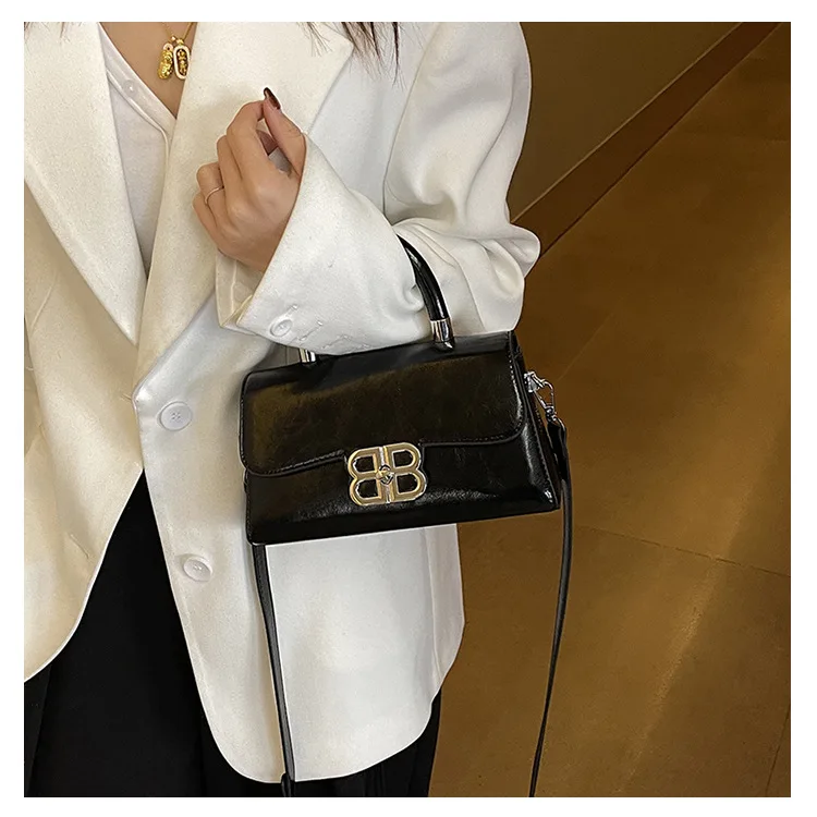 

Fashion hand carry small square bag women's 2025 new retro high-end shoulder bag trendy casual messenger women's bag