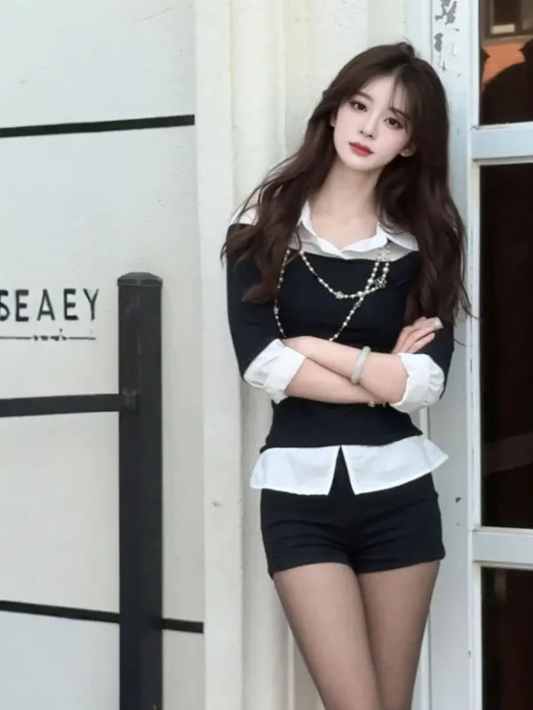 

Корейский стильный приталенный топ с эффектом двухслойности и контрастными вставками для женщин: модный, повседневный, зимний