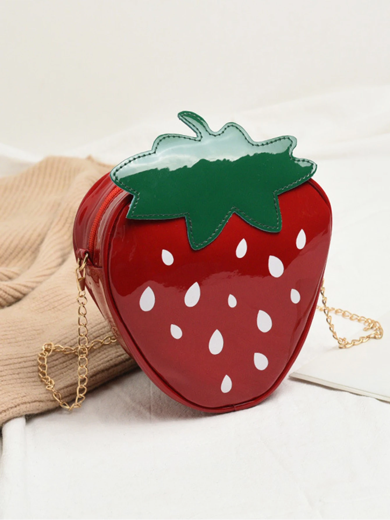 New Trendy Korean Style Chain Cartoon Girl Strawberry Crossbody Shoulder Bag