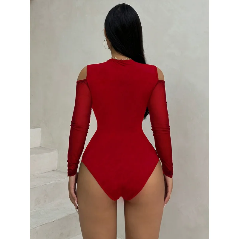 Bild 5: Schulterfreier Halbtransparenter Bodysuit