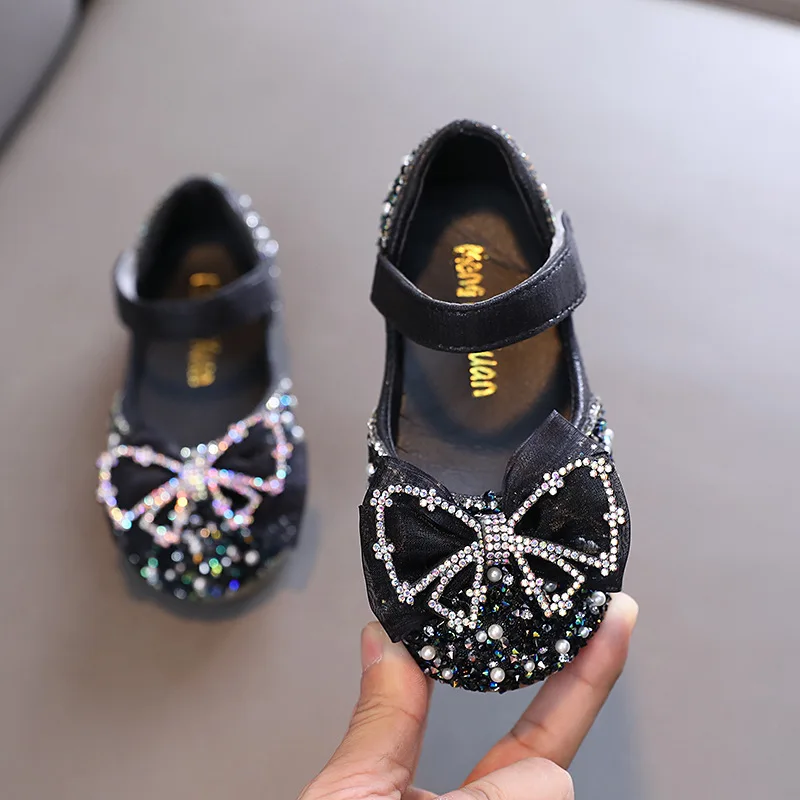 Girls Rhinestone Leather Shoes 2024 New Kids Sequin Bowknot Wedding Dress Shoes Children Princess Fashion Dance Flat Heels Shoes