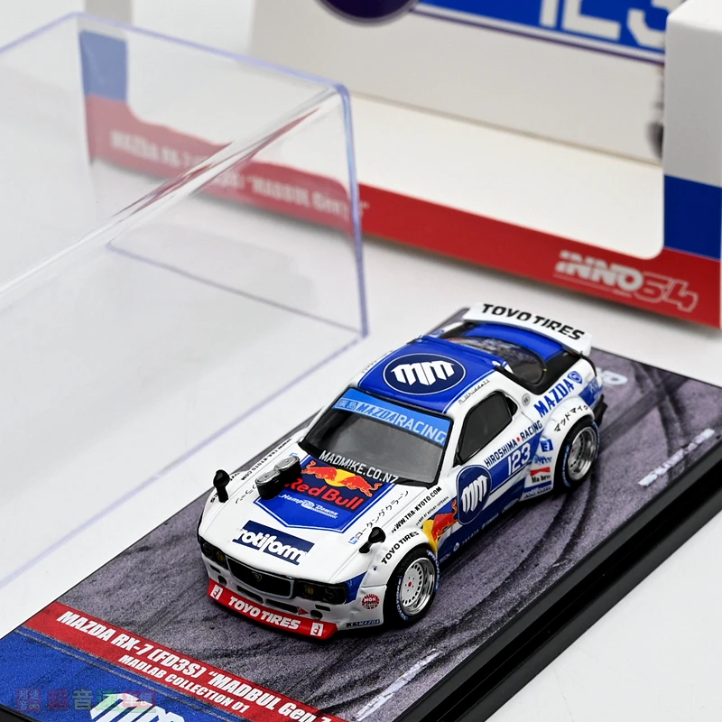 INNO 1:64 RX7 FD3S PANDEM ROCKET BUNNY 001, модель автомобиля из сплава, праздничная подарочная игрушка для мальчика, коллекционное украшение для взрослых.
