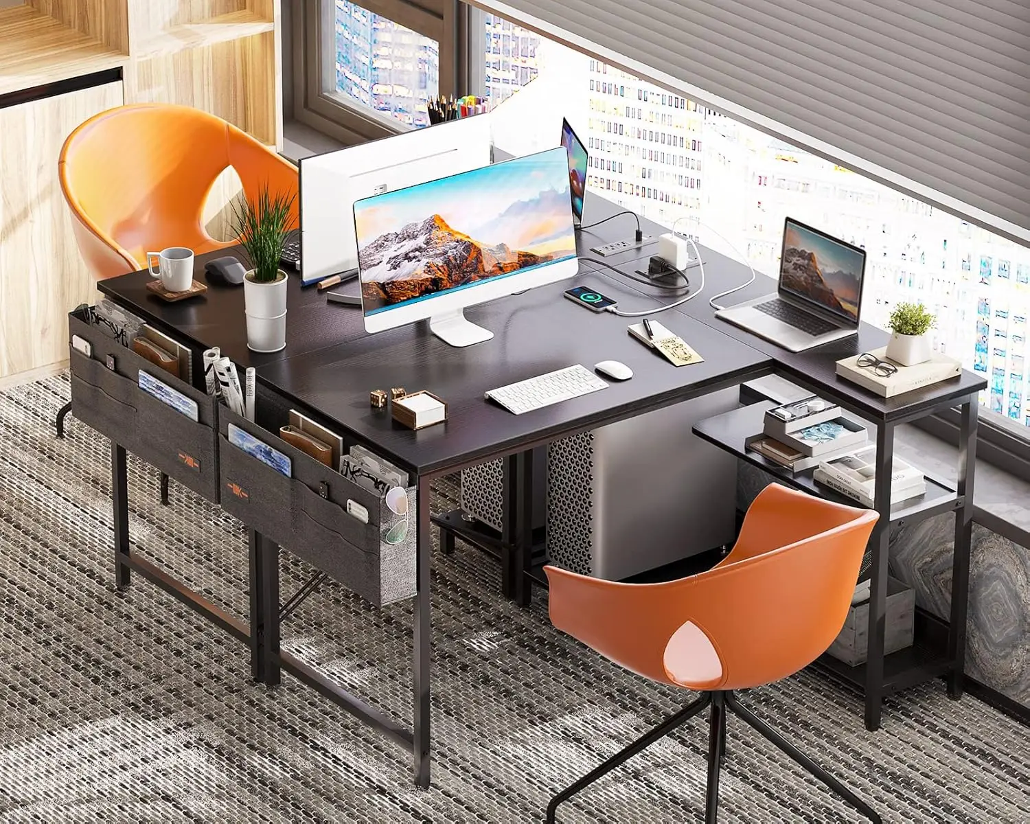 Meja Komputer Gaming Bentuk L Kecil 40 Inci dengan Stopkontak, Rak Penyimpanan yang Dapat Dibalik & Dudukan PC untuk Kantor Rumah