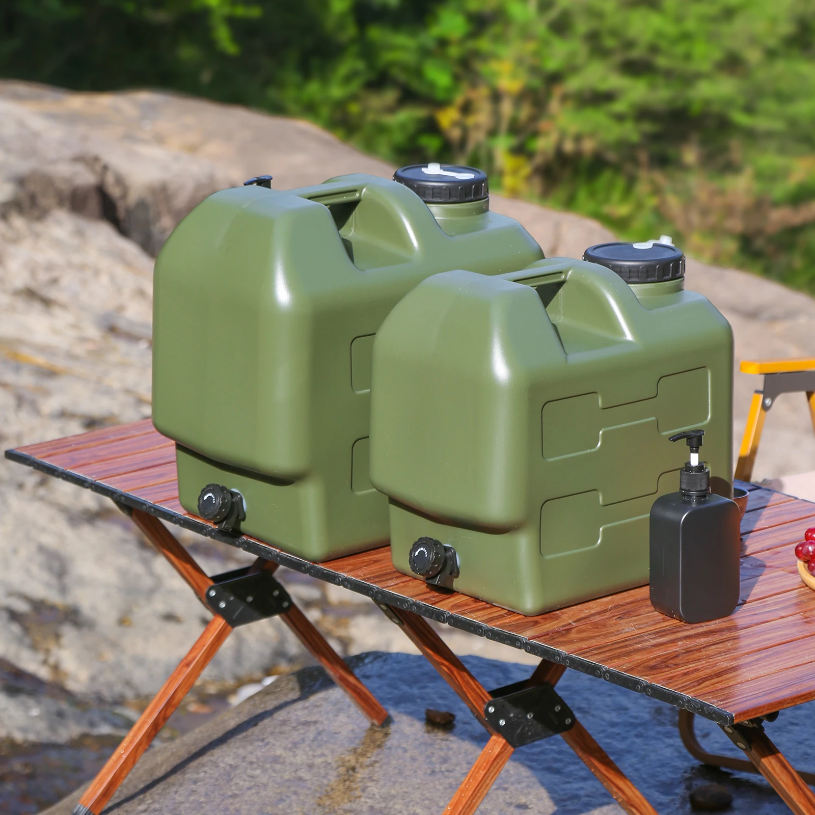 15/30L Tragbarer Camping-Wasserkrug mit Zapfhahn und Seifenspender, BPA-freier Wassertank für Outdoor-Camping und Auto – Detail 1