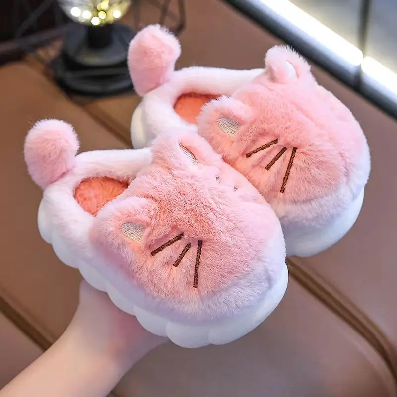 Winter Nieuwe Kinder Baotou Katoenen Slippers Jongens En Meisjes Zachte Zool Non Sip Cartoon Pluche Warm Huis Slippers Pluizige Slippers