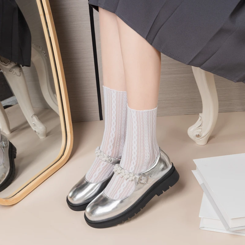 

YQBTDL/2026, женская обувь Мэри Джейн в британском стиле в стиле ретро, сезонная обувь с толстой подошвой и бусинами, обувь с круглым носком, вечерние туфли для женщин