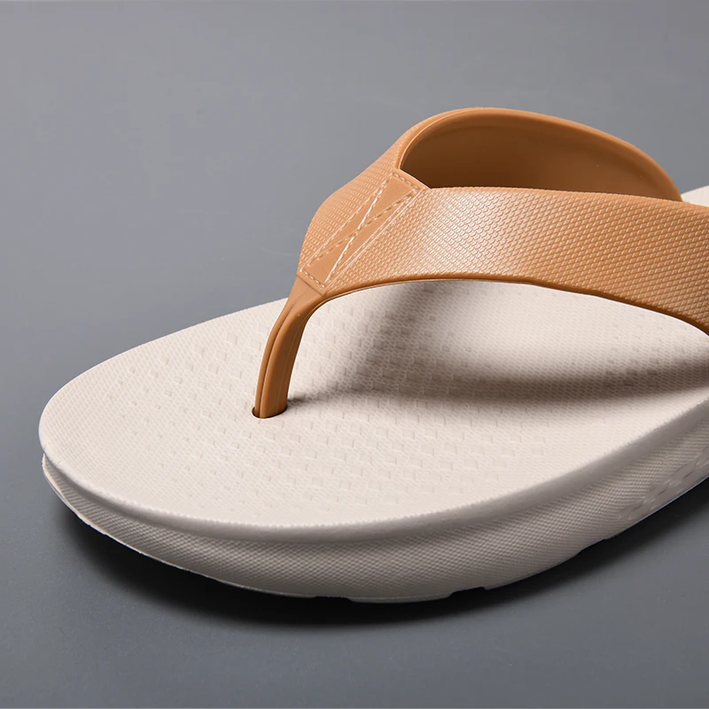 ฤดูร้อนใหม่ผู้ชาย Flip-Flops แฟชั่นสบายๆกลางแจ้งรองเท้าแตะชายหาดสบายผู้ชายรองเท้าสบายๆ House Flip Flops รองเท้า