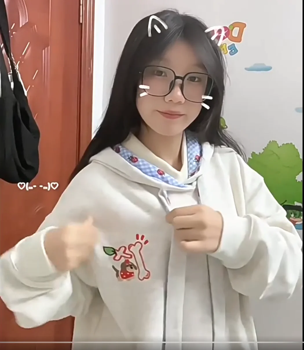 سترة كلاسيكية على طراز Preppy سترة لطيفة بجيوب مطرزة للسيدات Y2k قطع علوية يابانية حلوة كاواي كارتونية مع قلنسوة للسيدات بأكمام طويلة