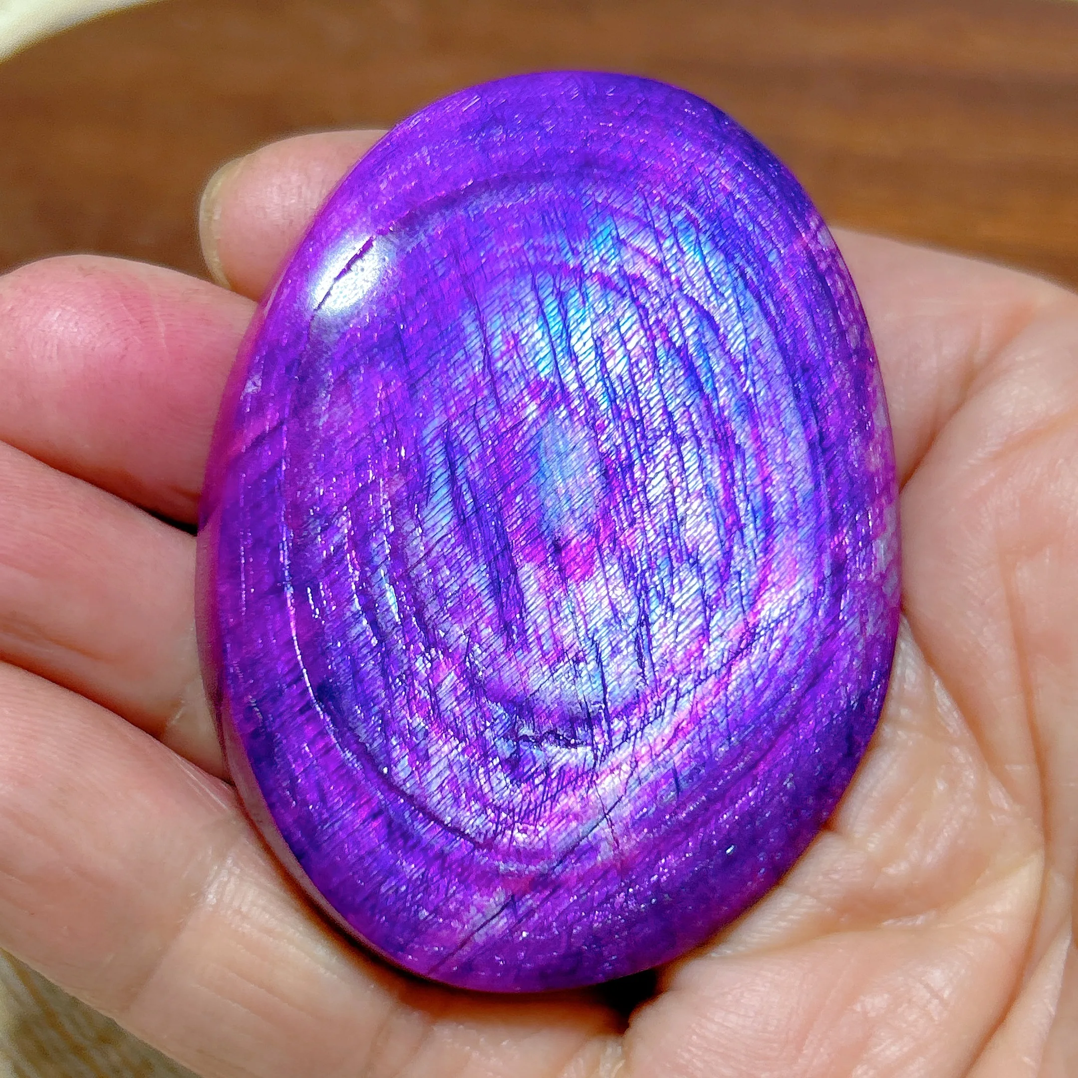 شفاء جودة عالية الكريستال الطبيعي الأرجواني البنفسجي قوس قزح Moonstone النخيل بالجملة الأحجار الكريمة خام الريكي ديكورات المنزل الهدايا