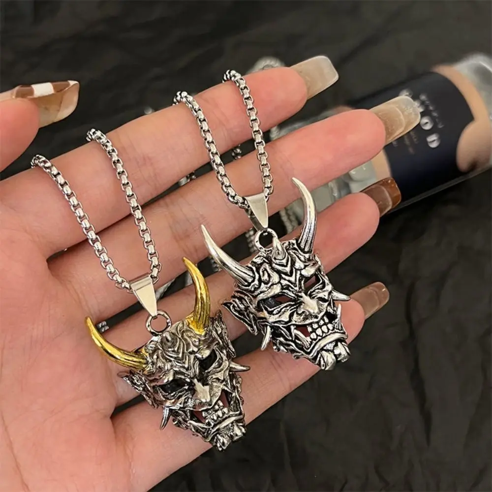 

Hiphop Street Creative Vintage Stainless Steel Exaggerate Man Necklace Ox Head Choker Wheat Chain Clavicle Chain