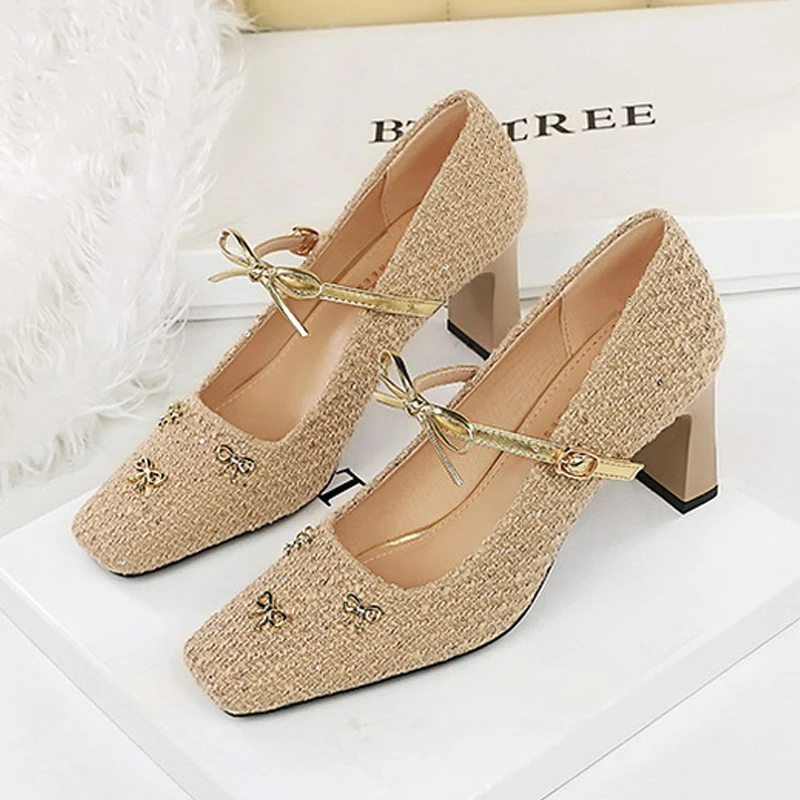 

Eiyken 2026 Новые весенние туфли-лодочки с узором «бабочка», женские, с острым носком, на квадратном каблуке, элегантные, для выпускного вечера, женская обувь