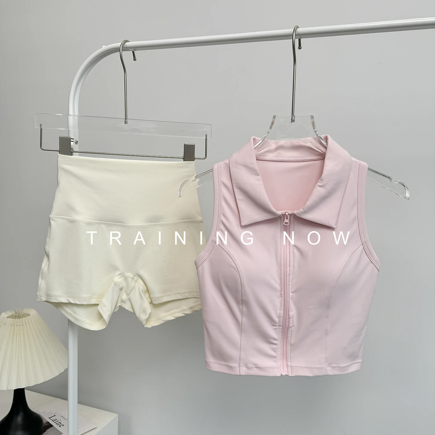 

Yoga suit women's pre-summer zipper exercise training quick-drying vest high waist hip lifting running fitness three-point pants