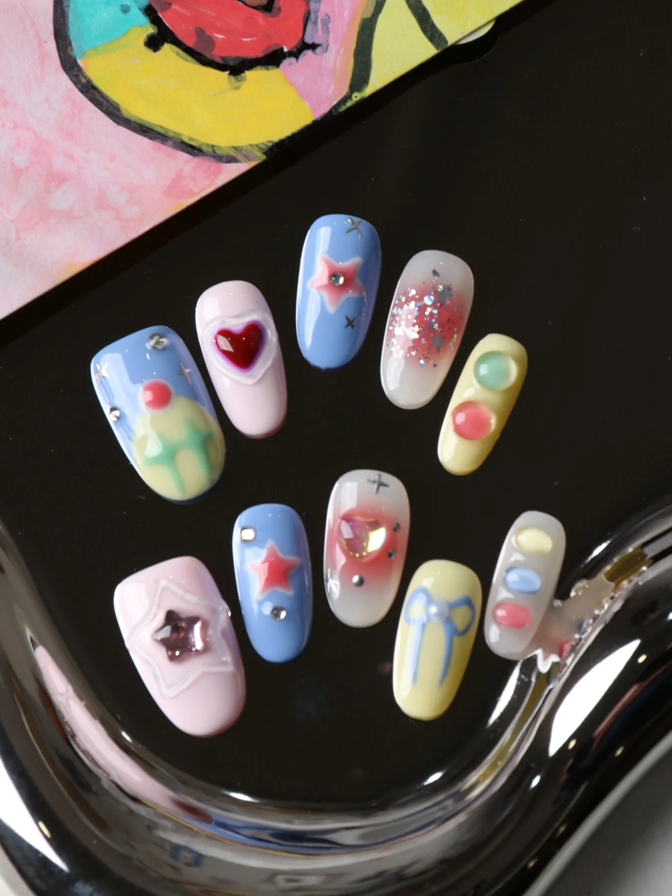 10 Stück Acryl-Press-on-Nägel in Blau und Rosa mit Liebesmotiv, inklusive 1 Blatt Klebestreifen und 1 Mini-Feile