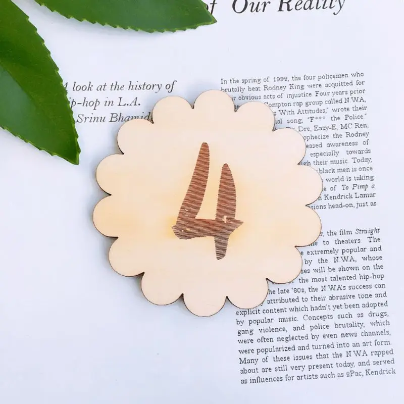 New 12 Pcs/set Wooden Baby Memorial Birthday Landmark Card Newborn Photography Props