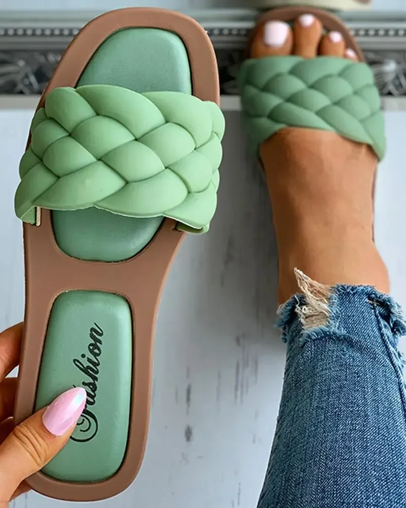 Summer 2022 Trend Braided Slippers Women Flat Outdoor Weave Slides Rubber Sole Open Toe Beach Casual Sandals Ladies Cozy Shoes