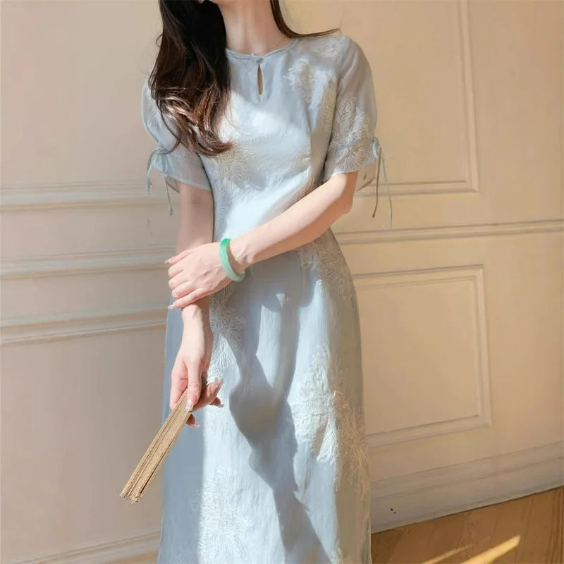 

New Chinese Style Blue Embroidery Slim Fit Improved Cheongsam Retro Bamboo Leaf Chinese Style Round Neck Dress