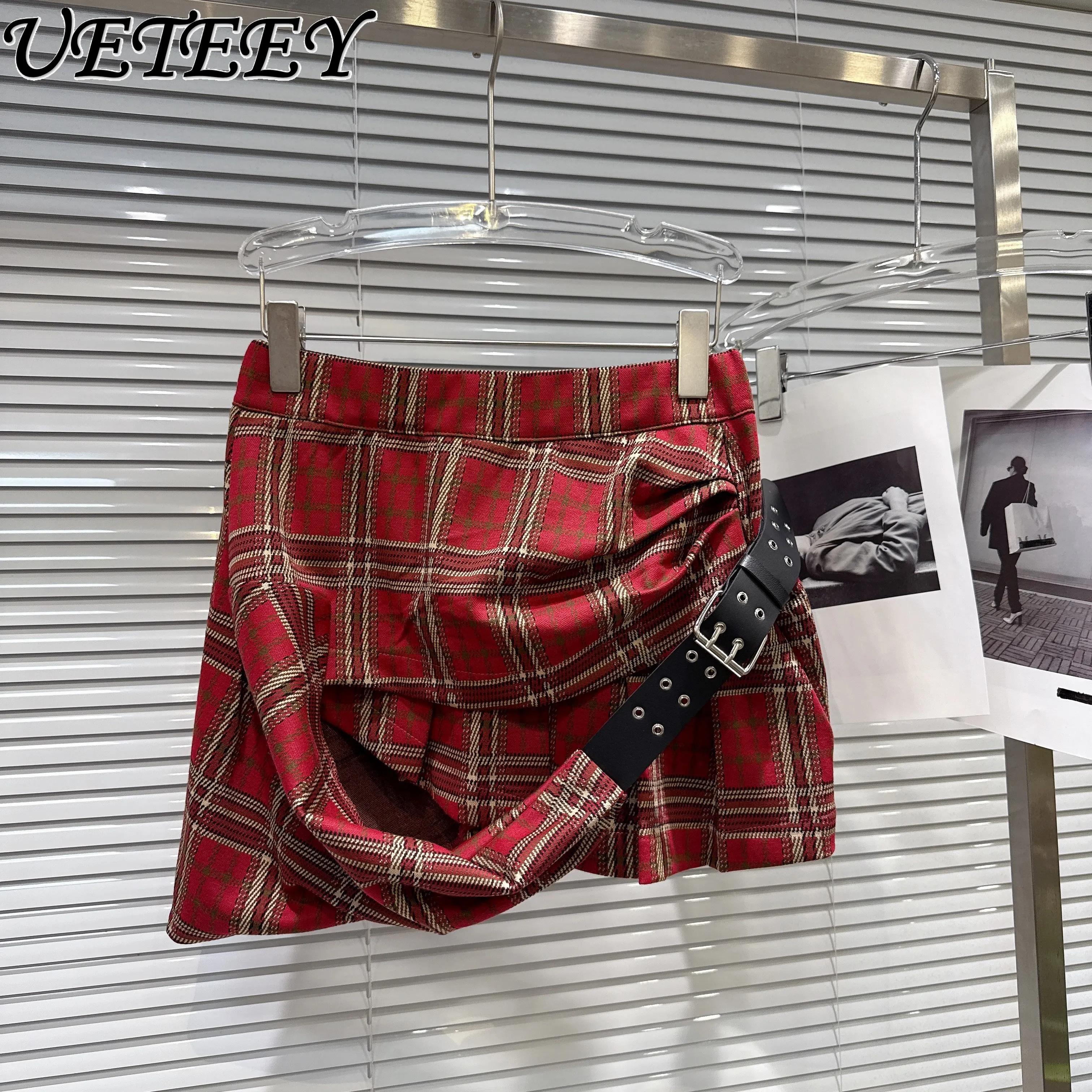 

2026 Spring New Retro Hot Girls Metal Buckle Belt A-Line Plaid Short Skirt Women High Waisted Slim Mini Skirt Female Faldas