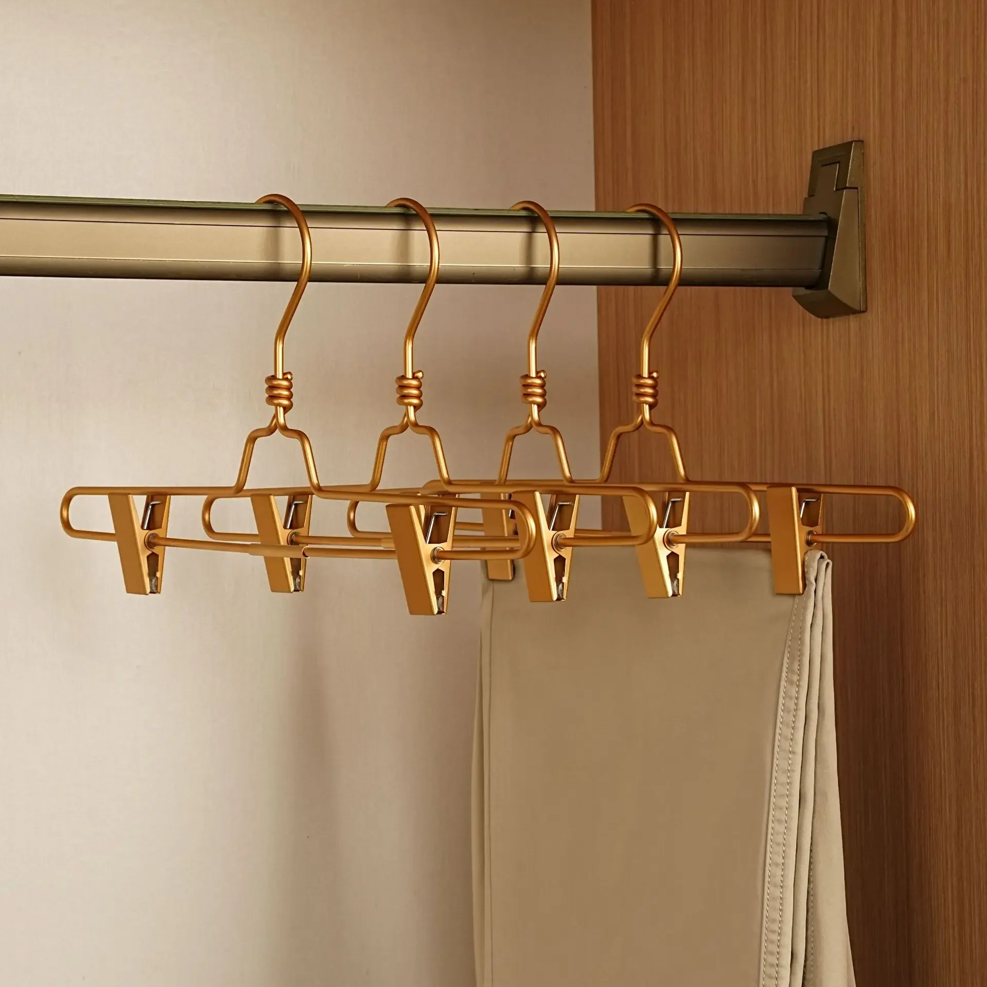 5pcs High Quality Aluminum Alloy Trousers Hangers,Premium Skirt Hanger with Clip for Adults,Multipurpose Wardrobe Storage Racks