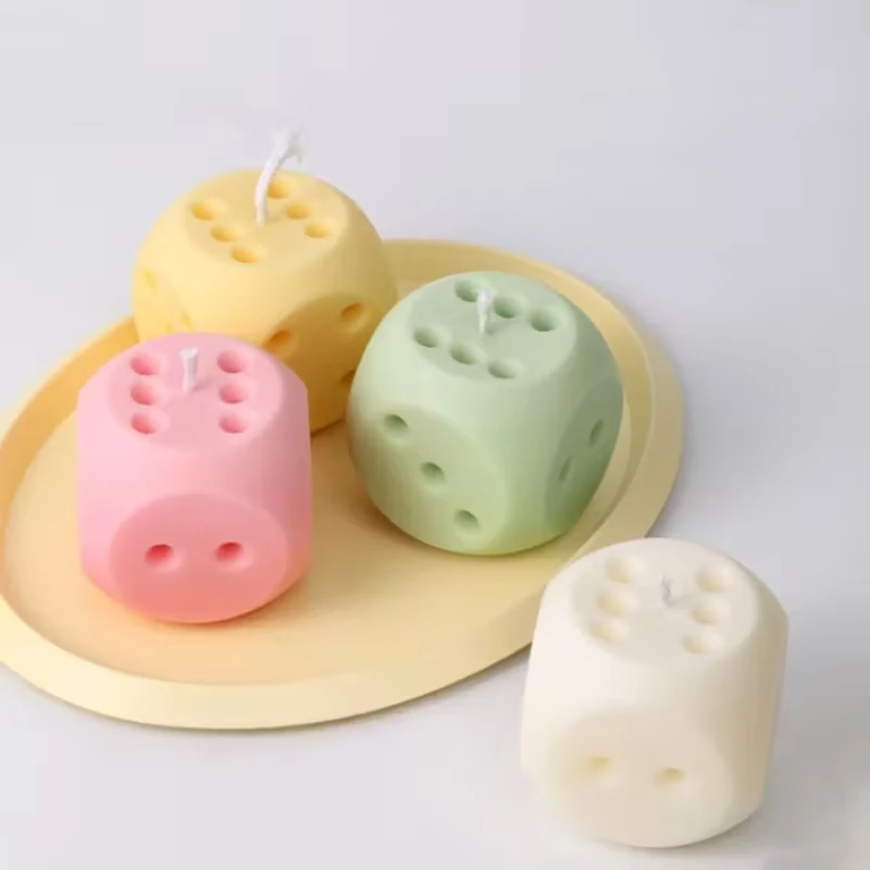 

Extra Large 3D Dice Candle Silicone Mold with Lid - Durable Resin for Candle Making, Soap, and Crafts, Perfect for Desktop Decor