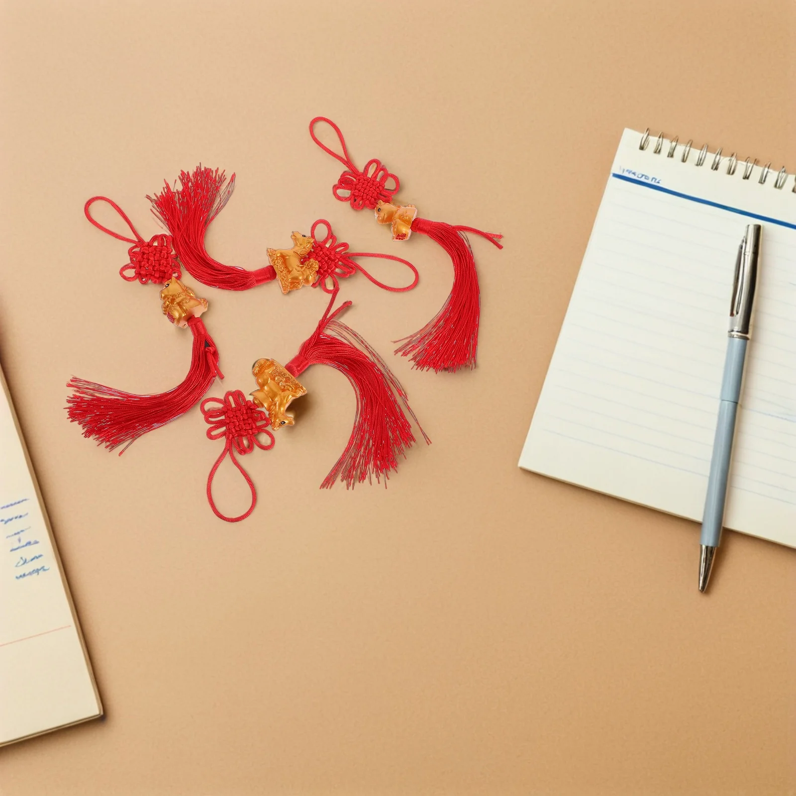 4 قطعة زينة السنة الصينية الجديدة 2026 سنة الحصان الأحمر عقدة شرابة حلي معلقة بونساي نمط الحظ ديكور