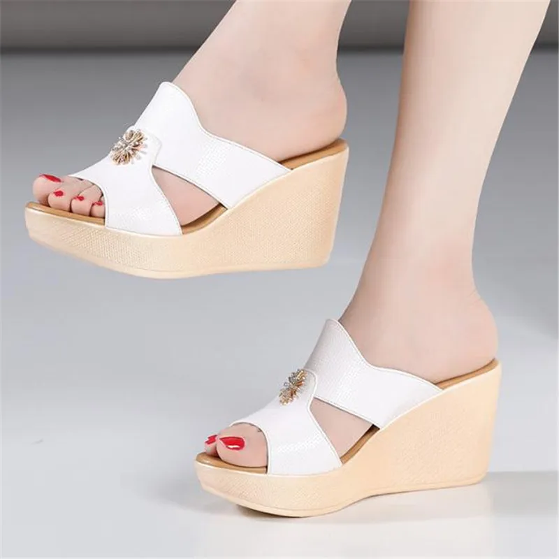 Plus Size 32-43 High Heels Slippers Women Wedding Shoes Summer diamond Cutout Platform Wedges Slides Ladies Slippers for Office